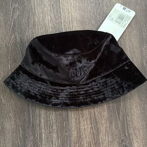 Levi's Black Velvet Bucket Hat M